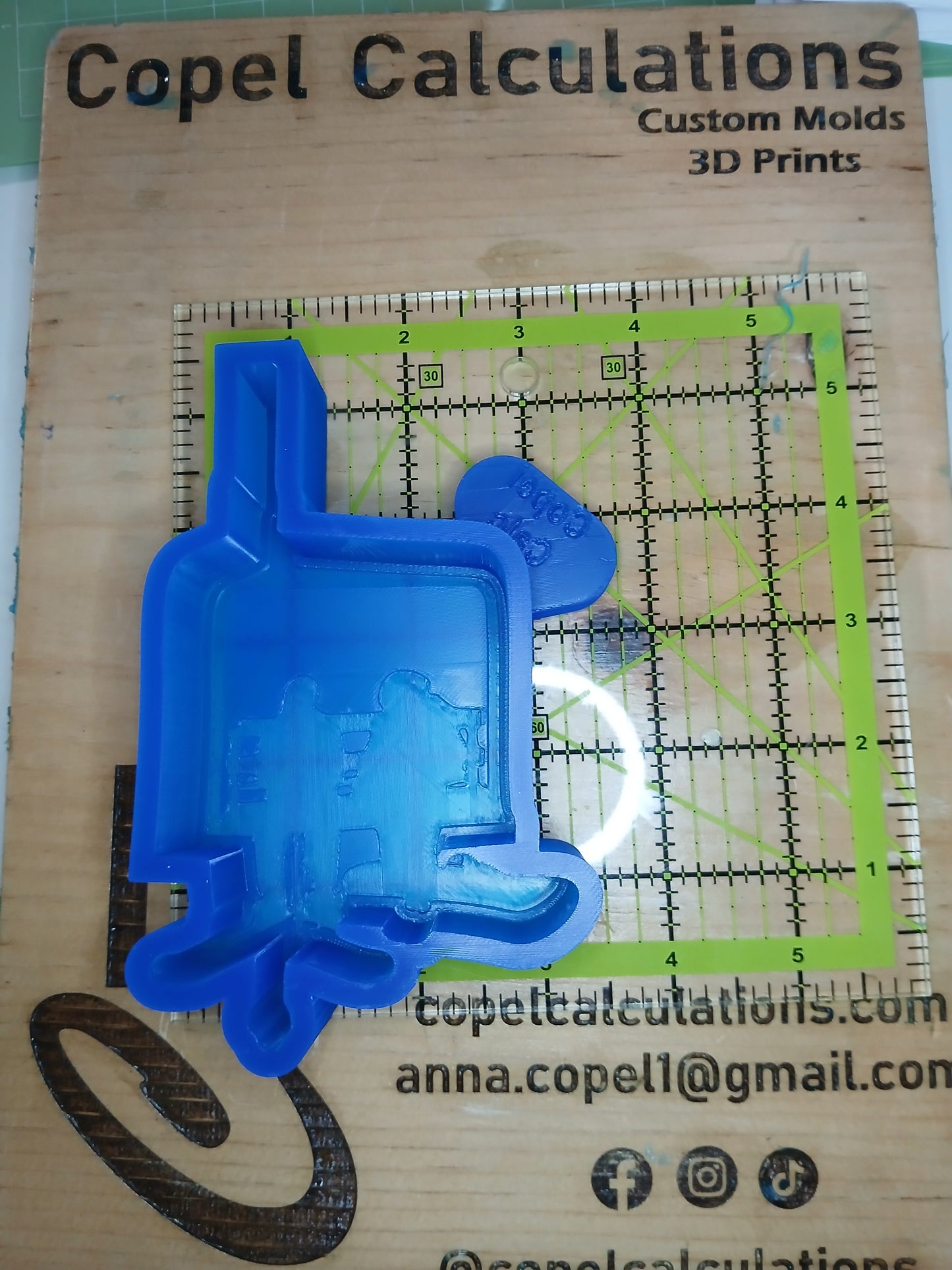 Chair Lift (ski, snowboard)