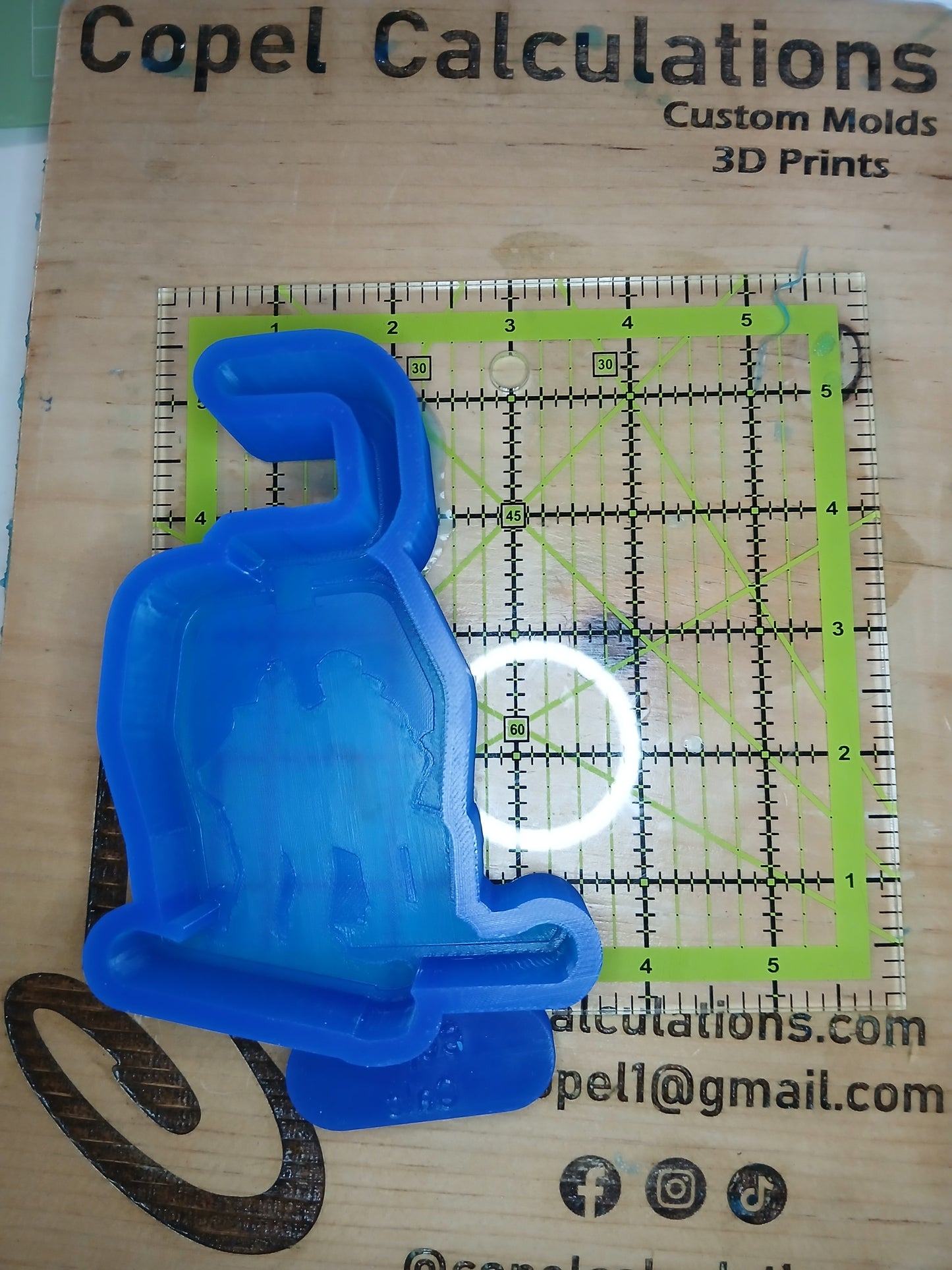 Chair Lift (ski, snowboard)